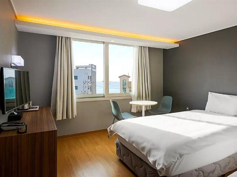 Pampas Hotel Jeju Exteriör bild