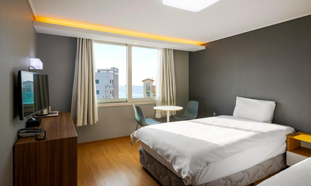 Pampas Hotel Jeju Exteriör bild